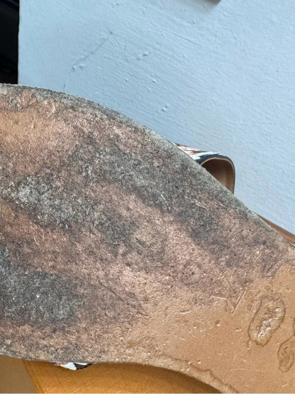 Louis Vuitton Brown, White & Black Patterned Slide Sandals! - Picture 3 of 4